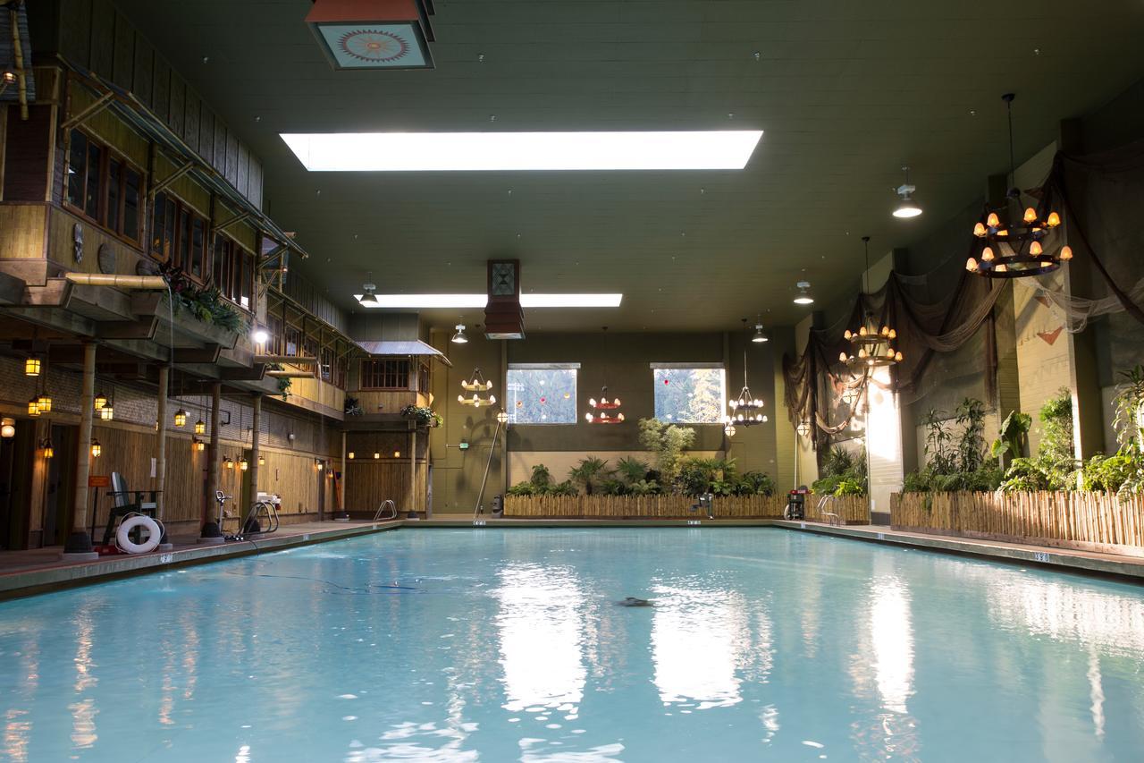 Mcmenamins Anderson School Hotel Bothell Exterior foto