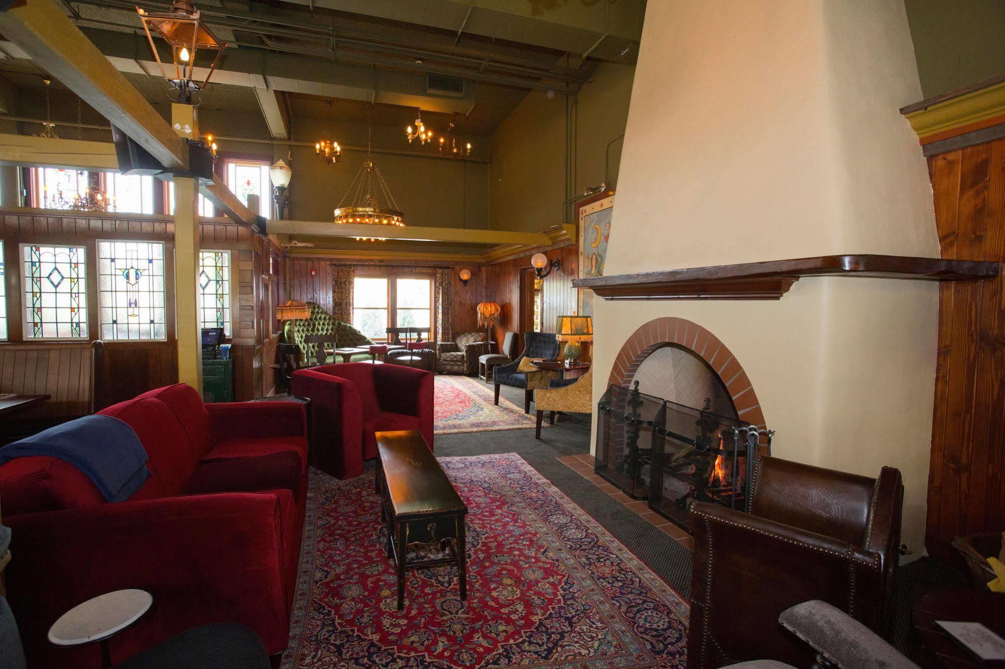 Mcmenamins Anderson School Hotel Bothell Exterior foto